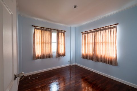 House in Chiang Mai, Thailand 4 bedrooms № 155357 - photo 12