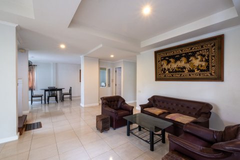House in Chiang Mai, Thailand 4 bedrooms № 155357 - photo 5