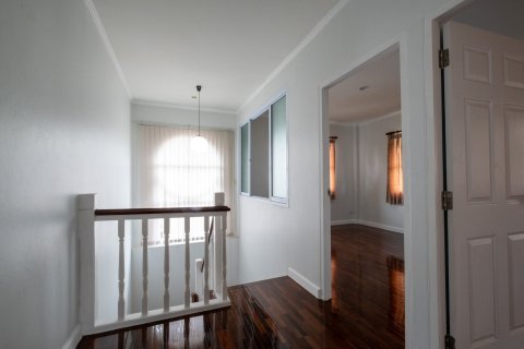 House in Chiang Mai, Thailand 4 bedrooms № 155357 - photo 10