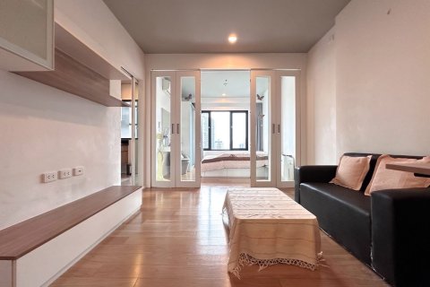 Студия в кондо в Ваттхане, Бангкок, Таиланд № 147928 - фото 4