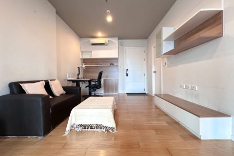 Студия в кондо в Ваттхане, Бангкок, Таиланд № 147928 - фото 2