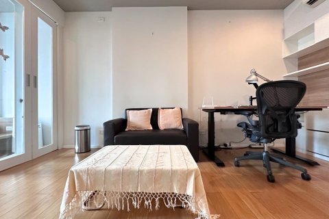 Студия в кондо в Ваттхане, Бангкок, Таиланд № 147928 - фото 5