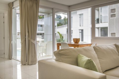 Condo in Ko Samui, Thailand, 1 bedroom № 180095 - photo 2