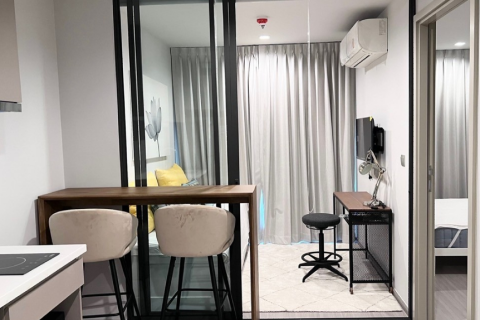 Studio in the Condo in Chatuchak, Bangkok, Thailand  № 154330 - photo 1