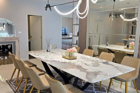 House in Bang Kaeo, Thailand 4 bedrooms № 154329 - photo 17