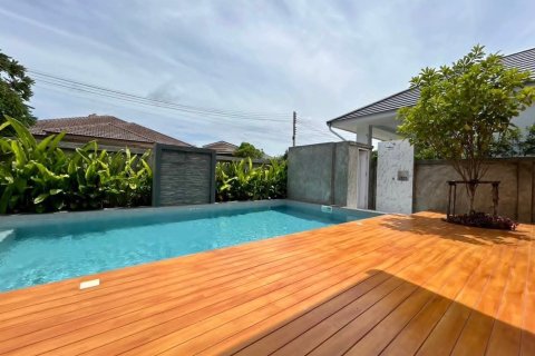 Villa in Pattaya, Thailand 4 bedrooms № 150960 - photo 3
