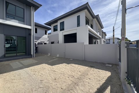 Вилла в Паттайе, Таиланд с 4 спальнями  № 150958 - фото 2