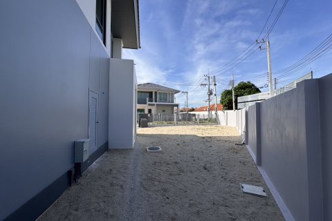 Villa in Pattaya, Thailand 4 bedrooms № 150958 - photo 7