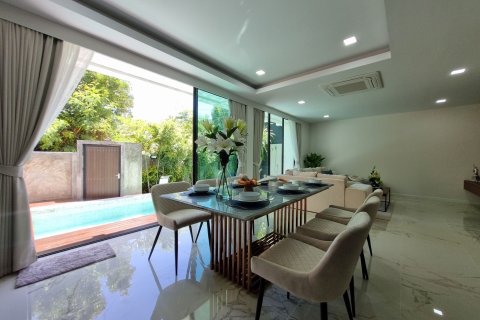 Villa in Pattaya, Thailand 5 bedrooms № 150961 - photo 8