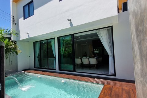 Villa in Pattaya, Thailand 5 bedrooms № 150961 - photo 5