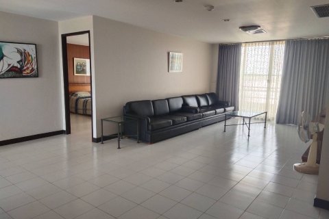 Condo in Pattaya, Thailand, 3 bedrooms  № 151682 - photo 1