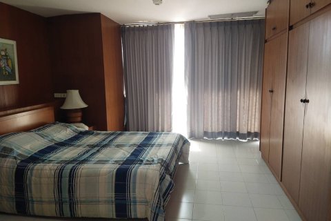 Condo in Pattaya, Thailand, 3 bedrooms  № 151682 - photo 17