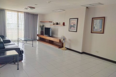 Condo in Pattaya, Thailand, 3 bedrooms  № 151682 - photo 13