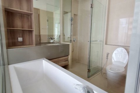 Студия в кондо в Ваттхане, Бангкок, Таиланд № 151688 - фото 5