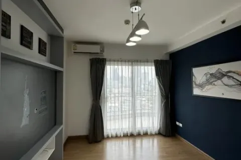 Eigentumswohnung in Huai Khwang, Bangkok, Thailand, 2 Schlafzimmer № 219685 - Foto 2