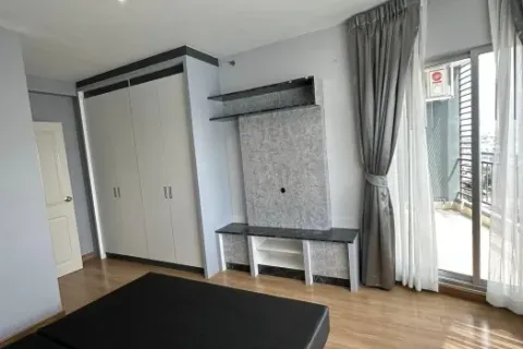 Eigentumswohnung in Huai Khwang, Bangkok, Thailand, 2 Schlafzimmer № 219685 - Foto 9