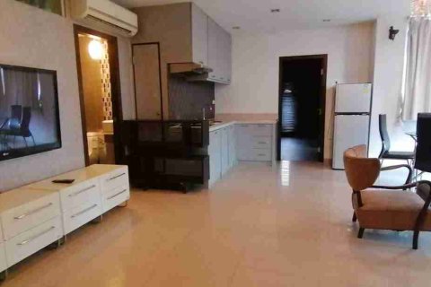 Condo in Bangkok, Thailand, 2 bedrooms № 183337 - photo 5