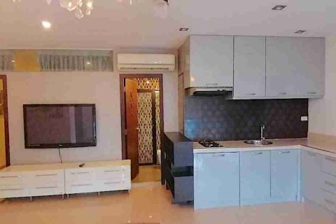 Condo in Bangkok, Thailand, 2 bedrooms № 183337 - photo 6