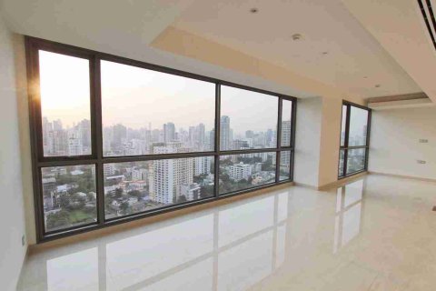 Condo in Bangkok, Thailand, 2 bedrooms № 183334 - photo 13