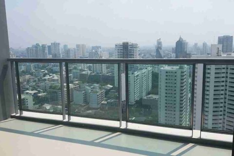 Condo in Bangkok, Thailand, 2 bedrooms № 183334 - photo 17