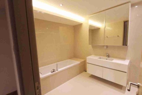 Condo in Bangkok, Thailand, 2 bedrooms № 183334 - photo 8