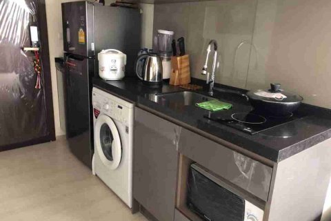 Condo in Bangkok, Thailand, 2 bedrooms № 183335 - photo 11