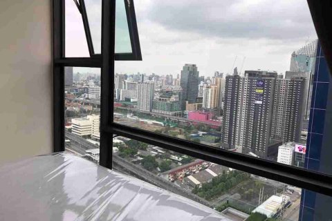 Condo in Bangkok, Thailand, 2 bedrooms № 183335 - photo 12