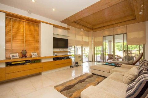 Villa in Hua Hin, Thailand 3 bedrooms № 168477 - photo 5