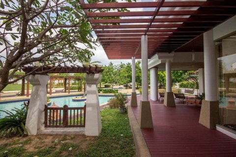 Villa in Hua Hin, Thailand 3 bedrooms № 168477 - photo 3