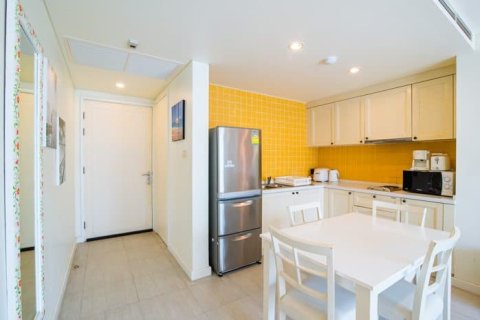 Condo in Hua Hin, Thailand, 1 bedroom  № 168482 - photo 11