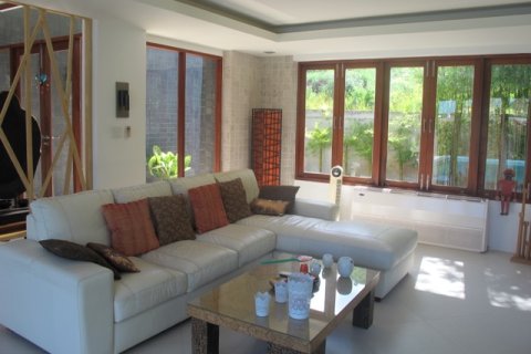 Villa in Hua Hin, Thailand 3 bedrooms № 168480 - photo 11