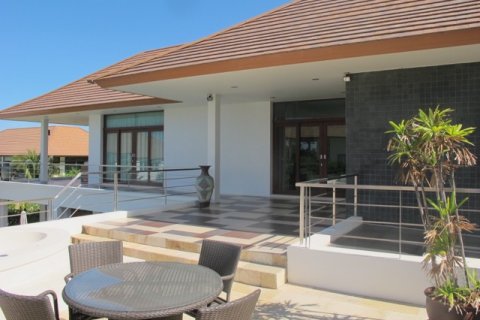Villa in Hua Hin, Thailand 3 bedrooms № 168480 - photo 7
