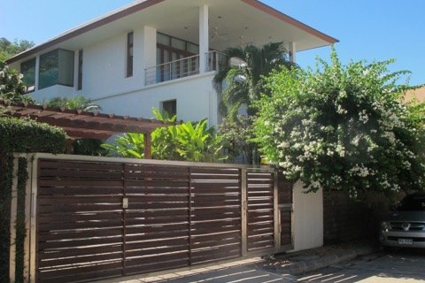 Villa in Hua Hin, Thailand 3 bedrooms № 168480 - photo 30