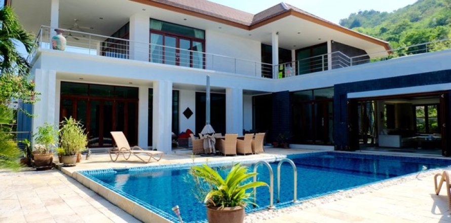 Villa in Hua Hin, Thailand 3 bedrooms № 168480