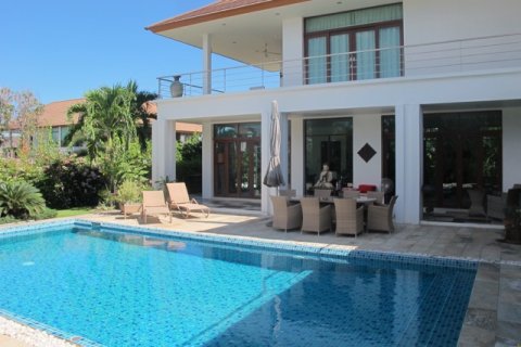 Villa in Hua Hin, Thailand 3 bedrooms № 168480 - photo 2