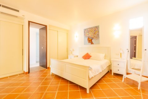 Condo in Hua Hin, Thailand, 2 bedrooms  № 168483 - photo 19