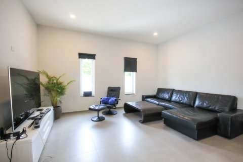 Villa in Hua Hin, Thailand 5 bedrooms № 168478 - photo 28