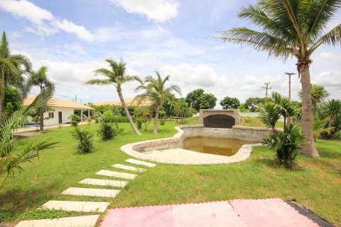 Villa in Hua Hin, Thailand 5 bedrooms № 168478 - photo 9