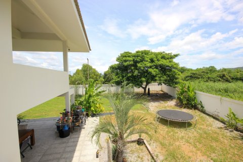 Villa in Hua Hin, Thailand 5 bedrooms № 168478 - photo 15