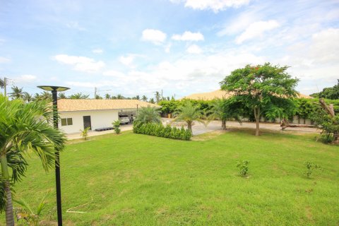 Villa in Hua Hin, Thailand 5 bedrooms № 168478 - photo 11