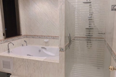 Maison à Pattaya, Thaïlande 4 chambres № 140764 - photo 12