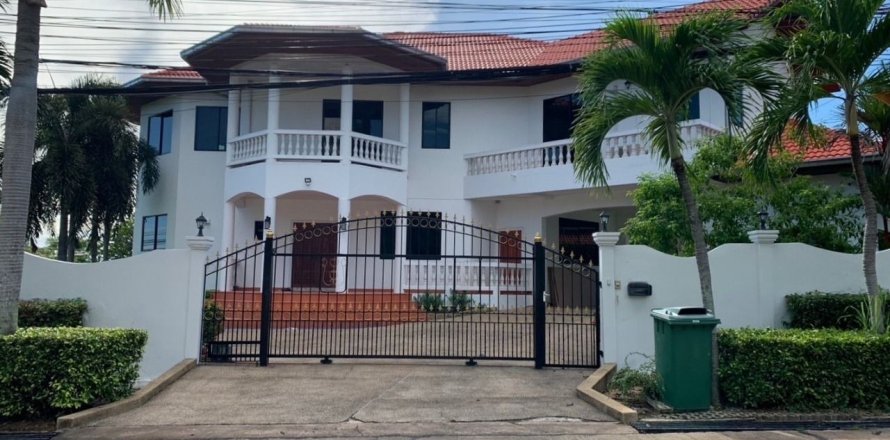 Maison à Pattaya, Thaïlande 4 chambres № 140764