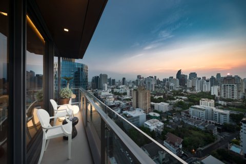 Condo in Bangkok, Thailand, 3 bedrooms  № 180919 - photo 4