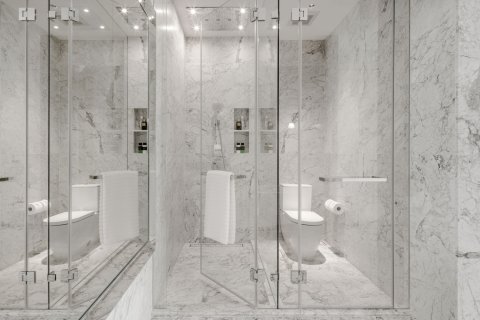 Condo in Bangkok, Thailand, 3 bedrooms  № 180919 - photo 8