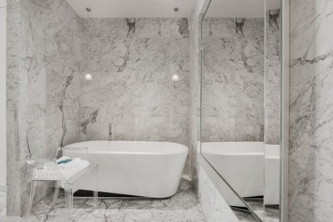 Condo in Bangkok, Thailand, 3 bedrooms  № 180919 - photo 7