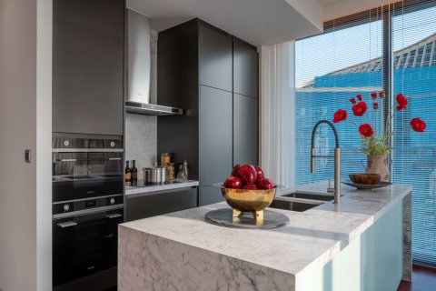 Condo in Bangkok, Thailand, 3 bedrooms  № 180919 - photo 3