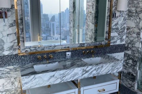 Condo in Bangkok, Thailand, 3 bedrooms  № 180924 - photo 9
