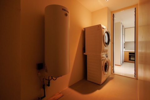 Condo in Khlong Toei, Bangkok, Thailand, 2 bedrooms  № 164326 - photo 18