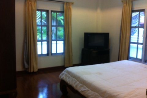 Villa in Kathu, Thailand 3 bedrooms № 164321 - photo 11