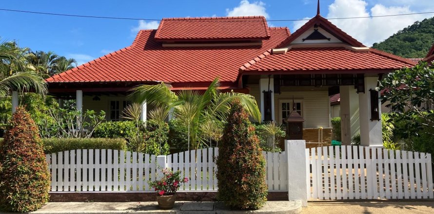 Villa in Kathu, Thailand 3 bedrooms № 164321